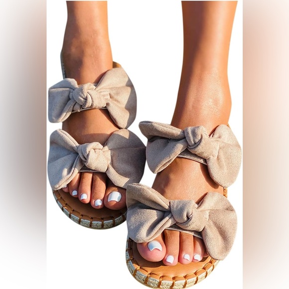 Women's Tan Bow Sandals - Picture 1 of 3